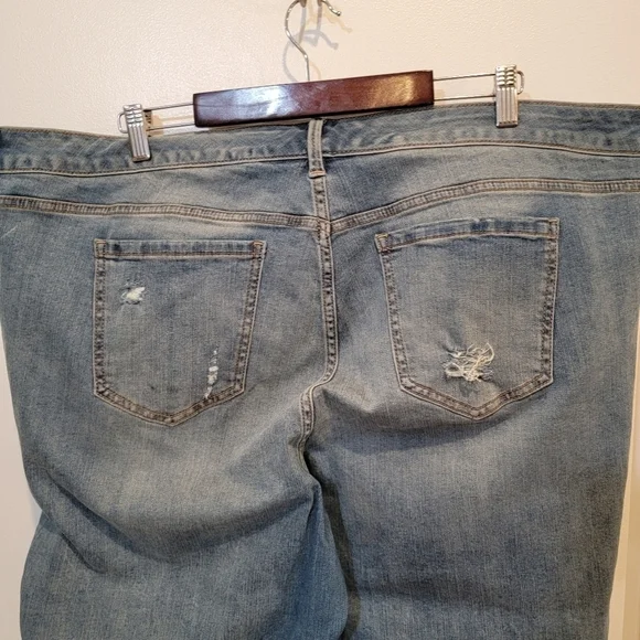 Torrid Light Wash Distressed Skinny Jeans Size 24R - Picture 6 of 17